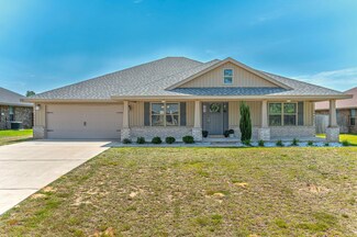 5781 Dogwood Dr E, Crestview, FL 32539
