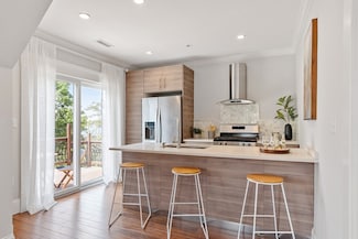 24 Lemon St Unit 2, Salem, MA 01970