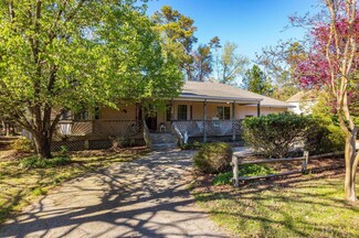 150 Pine Cone Rd, Kill Devil Hills, NC 27948