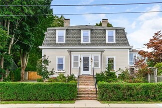 135 Eustis Ave, Newport, RI 02840
