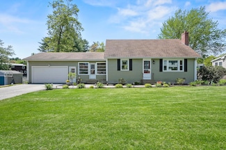 6 Columbine Dr, Nashua, NH 03063