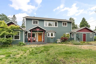 605 W 4th St, Phoenix, OR 97535
