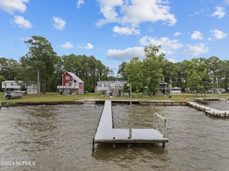 193 Water St, Aurora, NC 27806