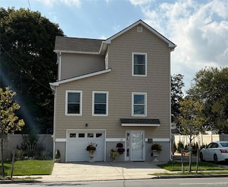 346 S Main St, Freeport, NY 11520