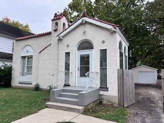 1122 N Ash St, Waukegan, IL 60085