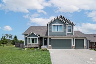 1643 Lariat Ln, Junction City, KS 66441