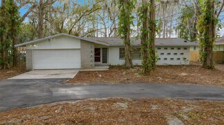 30713 George Dr, Tavares, FL 32778