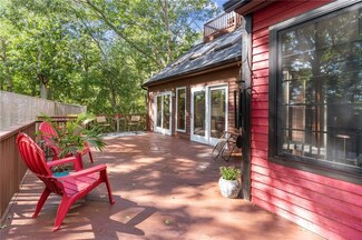 10 Ridge Rd, Charlestown, RI 02813