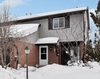 1136 Loughborough Ct, Wheaton, IL 60189