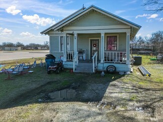 201 E South Main St, Blooming Grove, TX 76626