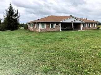 170 Meadowlake Ln, Fayette, MO 65248