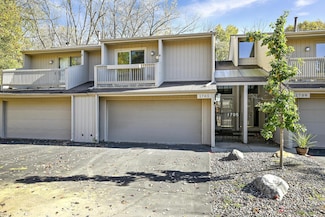 1705 Archer Ct, Plymouth, MN 55447