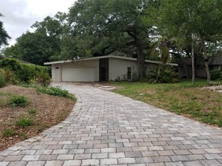 2115 Pleasant Pkwy, Clearwater, FL 33764