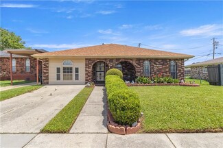 2104 River Queen Dr, Violet, LA 70092