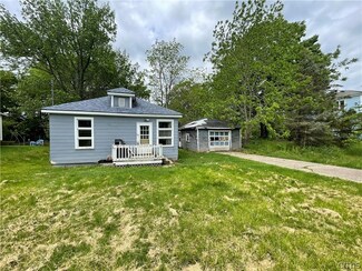 4069 County Route 57, Oswego, NY 13126