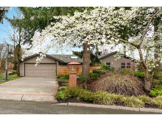 8880 SW Woodside Dr, Portland, OR 97225