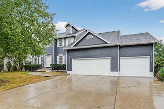 5924 Highland Cir, West Des Moines, IA 50266