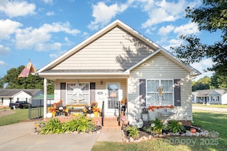 106 Birch Ct, China Grove, NC 28023