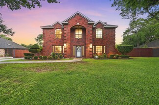 1323 Dahlia Dr, Grand Prairie, TX 75052