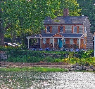 30 Shore Rd, Stratford, CT 06615