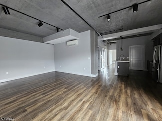 58 Elm St Unit 506, Newark, NJ 07105