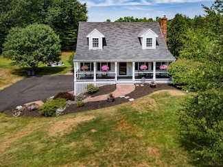 4 Ashley Dr, Newton, NH 03858
