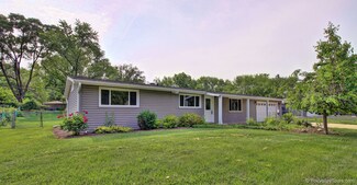 3717 Hamlin Dr, Johnsburg, IL 60051