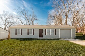 1207 E 19th St, Lawrence, KS 66046