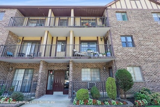 50 Donna Ct Unit 9, Staten Island, NY 10314