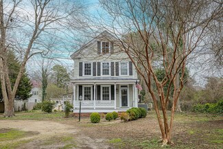 201 Chase St, Kilmarnock, VA 22482