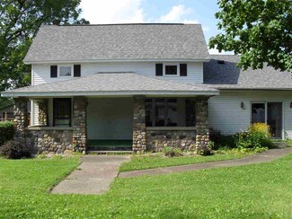 367 E James St, Camden, IN 46917
