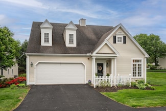 2 Plumtree Cir, Farmington, CT 06032