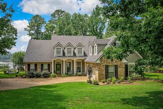 1987 Woodlake Dr, Benton, LA 71006