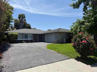 5402 Old Ranch Rd, Oceanside, CA 92057