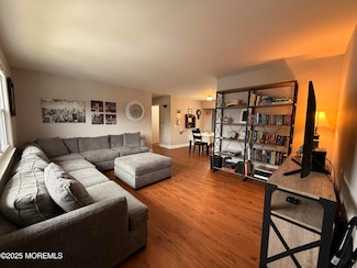 4 Nebraska Dr Unit C, Matawan, NJ 07747