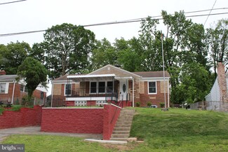 605 Pitt Ln, Oxon Hill, MD 20745