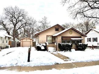 3701 Amherst St, Des Moines, IA 50313