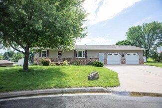 1475 Deborah Ct, Platteville, WI 53818