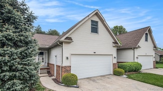 9098 Luea Ln, Swartz Creek, MI 48473