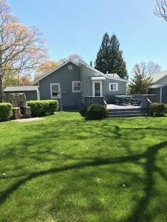 16 Upland Rd, Wareham, MA 02538
