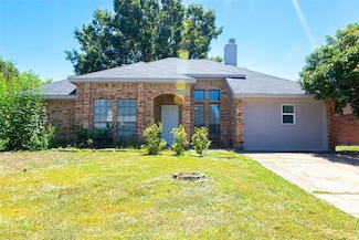600 Benedict Ln, Arlington, TX 76002