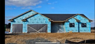 6446 Hope Ln, Eau Claire, WI 54701
