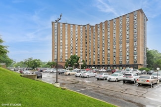 1 Renaissance Place Unit 1018, Palatine, IL 60067