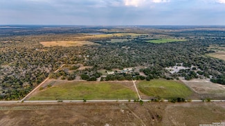 2605 Schuttig Rd, Poteet, TX 78064