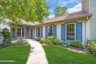 6 Claridge Ct Unit 5, Freehold, NJ 07728