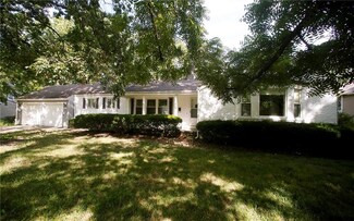 5839 Howe Dr, Fairway, KS 66205