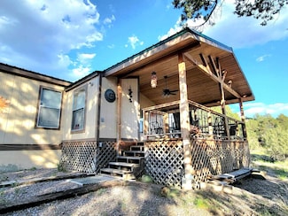 5 Oak Brush Ln, Tierra Amarilla, NM 87575