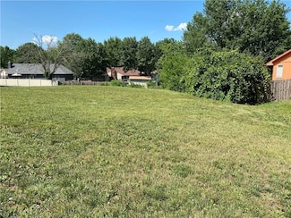 7940 E 130th Ct, Grandview, MO 64030