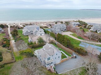 36 Magnolia Ave, Barnstable, MA 02648