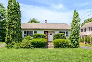 704 High St, Naugatuck, CT 06770